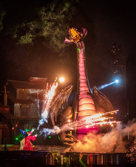 Disneyland delays ‘Fantasmic’ return until Spring 2024 – without the 45-foot-tall dragon